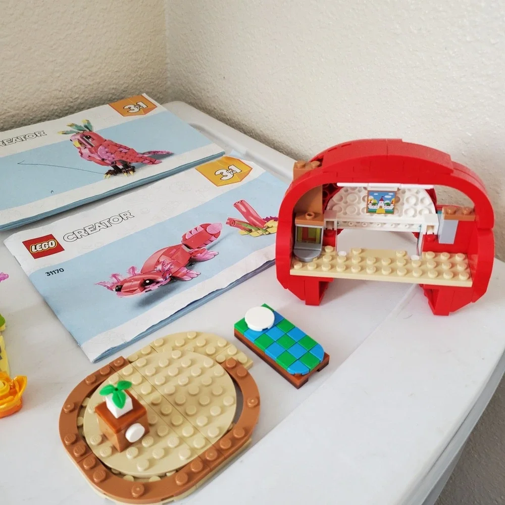 LEGO Creator 3in1 Exotic Pink Flamingo 31170 Parrot Axolotl Set with Manuals Mix